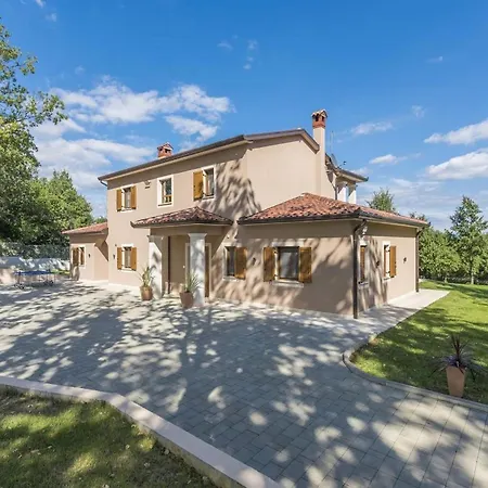 Holiday home Anima Beram